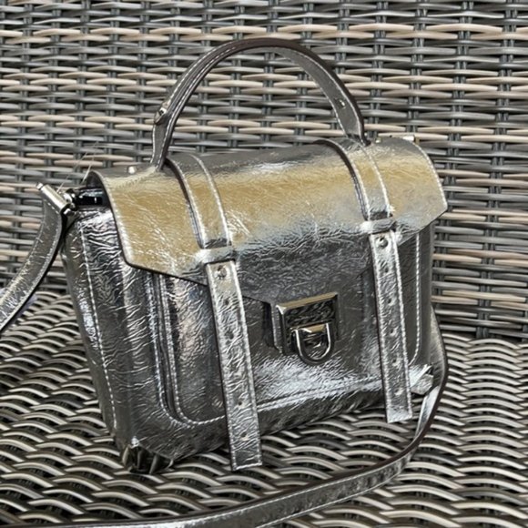 Michael Kors Manhattan Medium School Satchel - Picture 8 of 16